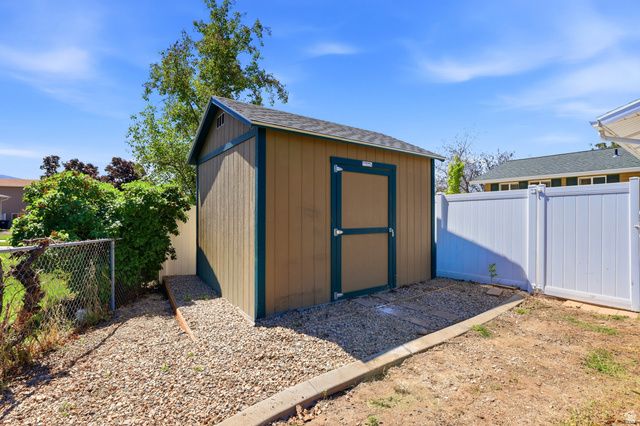 441 S 925 E, Kaysville, UT 84037