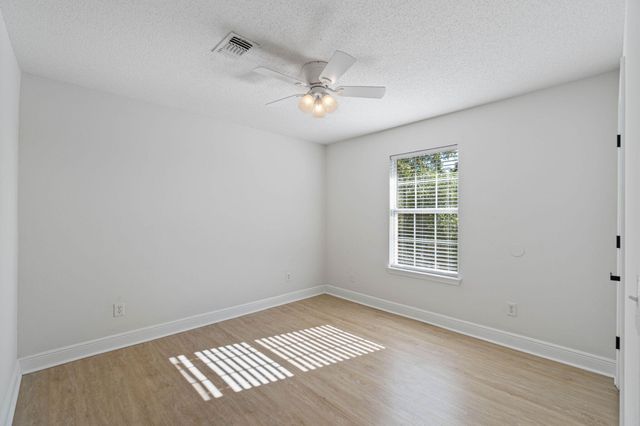 515 Vulpes Sanctuary Loop, Crestview, FL 32536