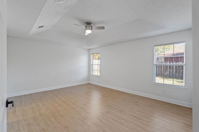 515 Vulpes Sanctuary Loop, Crestview, FL 32536