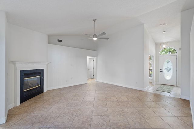 515 Vulpes Sanctuary Loop, Crestview, FL 32536