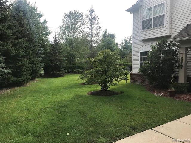 16941 Hawick 142, Romulus, MI 48174