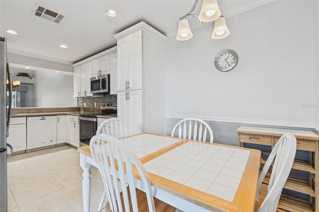 8230 AMBROSE COVE WAY, Orlando, FL 32819