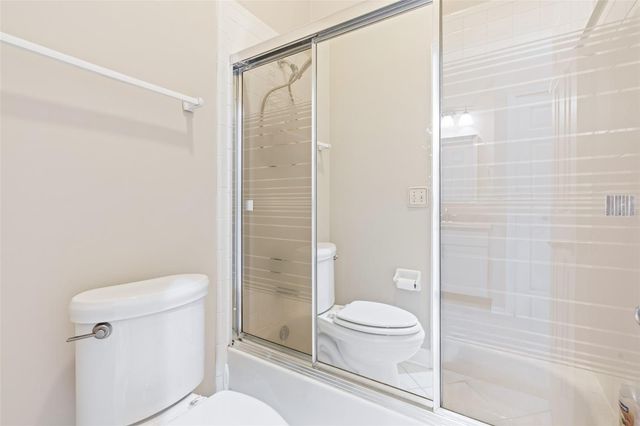 8230 AMBROSE COVE WAY, Orlando, FL 32819