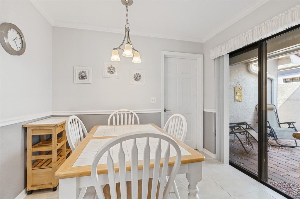 Image 28 of property listing at 8230 AMBROSE COVE WAY, Orlando, FL 32819