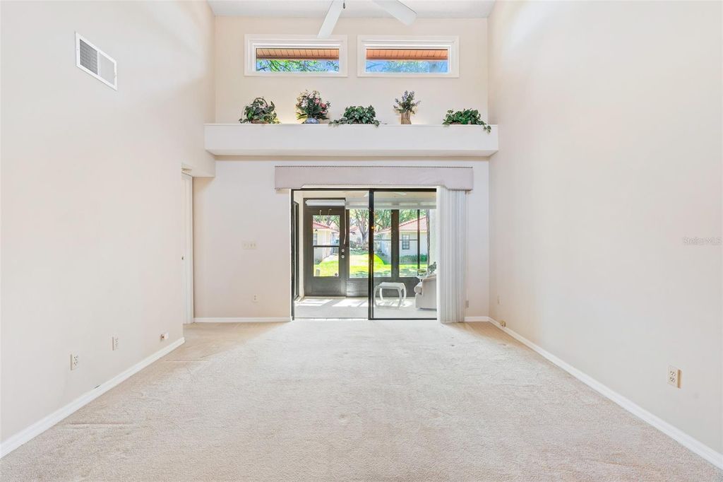 Image 30 of property listing at 8230 AMBROSE COVE WAY, Orlando, FL 32819