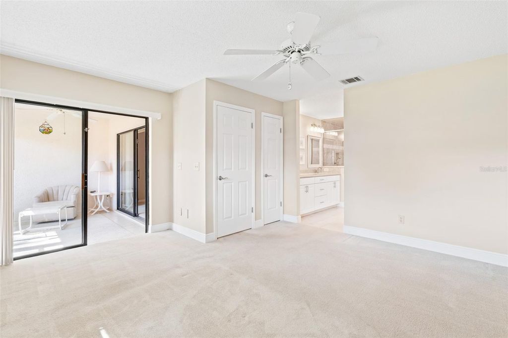 Image 41 of property listing at 8230 AMBROSE COVE WAY, Orlando, FL 32819