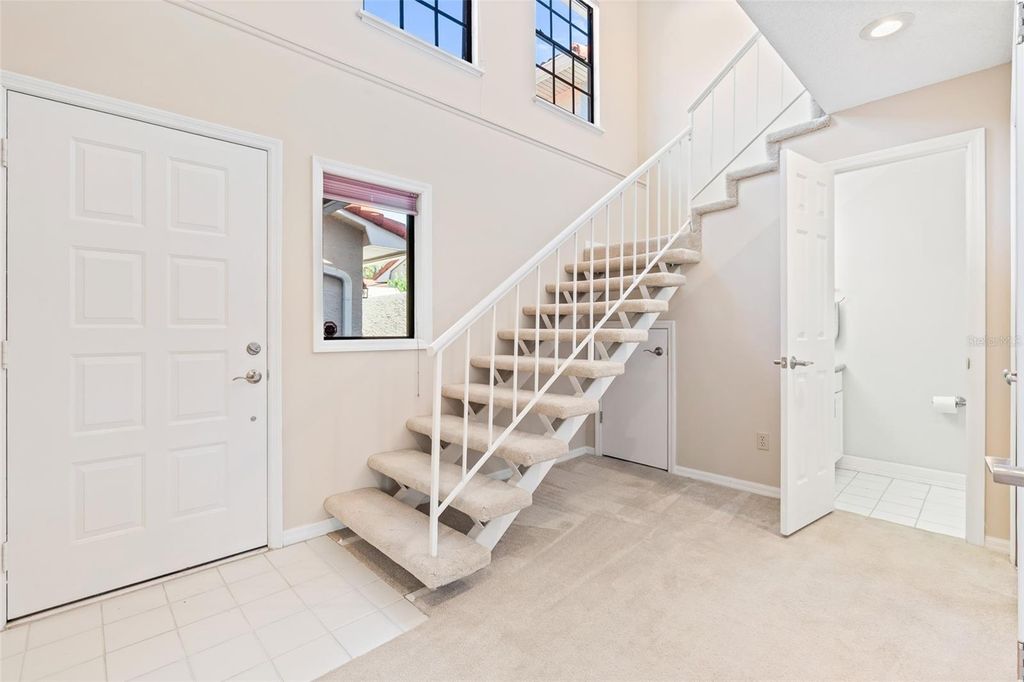 Image 46 of property listing at 8230 AMBROSE COVE WAY, Orlando, FL 32819