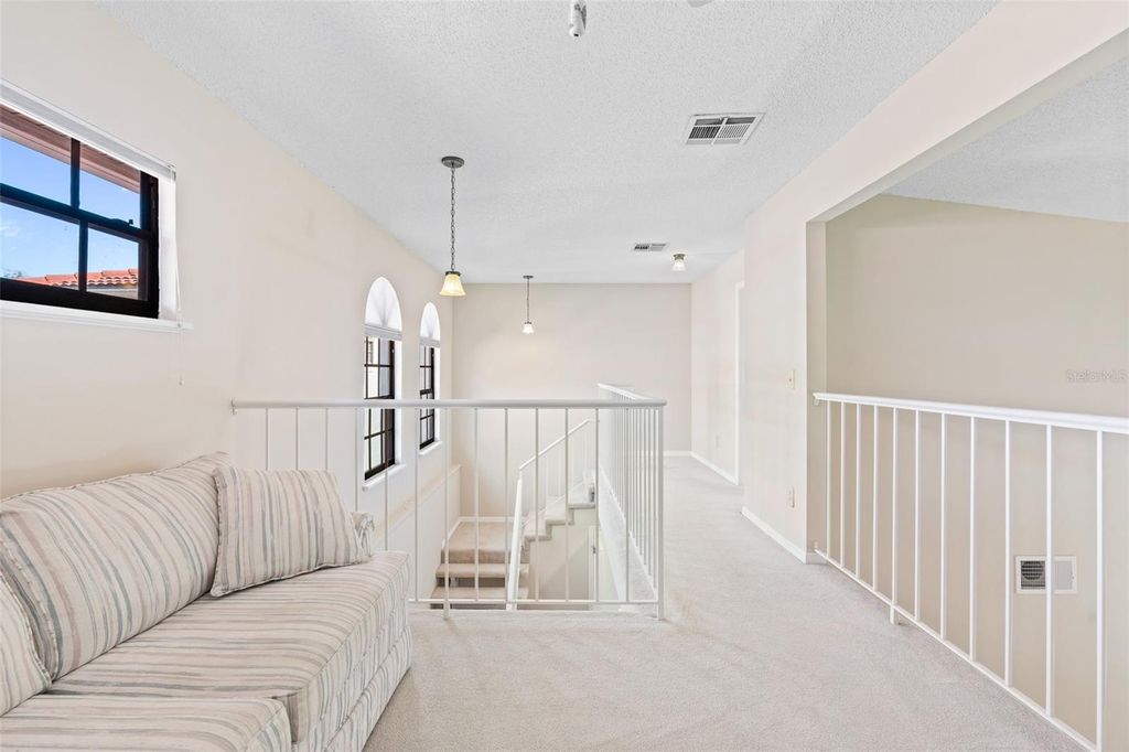 Image 51 of property listing at 8230 AMBROSE COVE WAY, Orlando, FL 32819