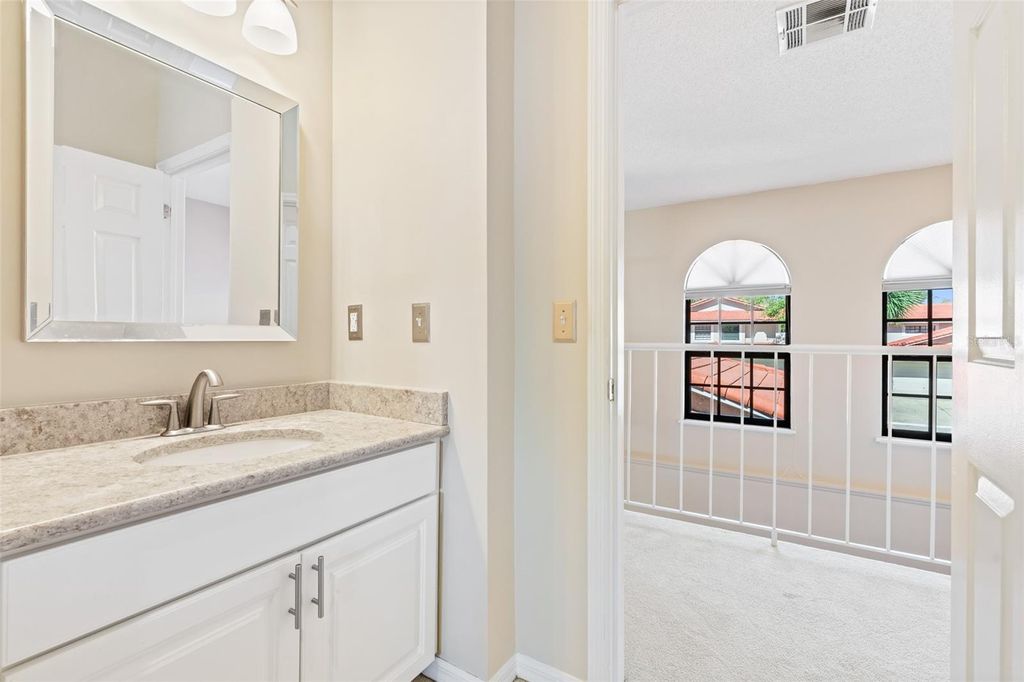 Image 56 of property listing at 8230 AMBROSE COVE WAY, Orlando, FL 32819