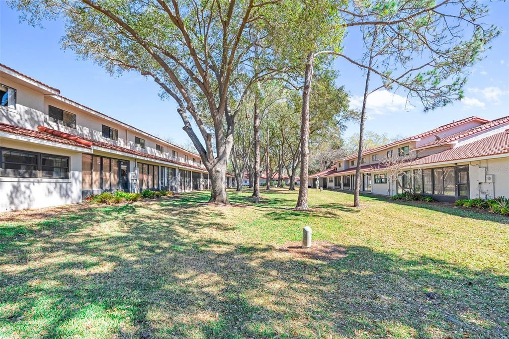 Image 62 of property listing at 8230 AMBROSE COVE WAY, Orlando, FL 32819