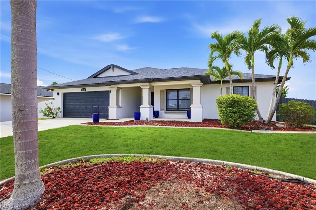 Image 2 of property listing at 2612 Ceitus PKWY, Cape Coral, FL 33991