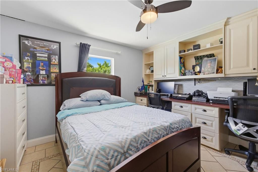 Image 21 of property listing at 2612 Ceitus PKWY, Cape Coral, FL 33991