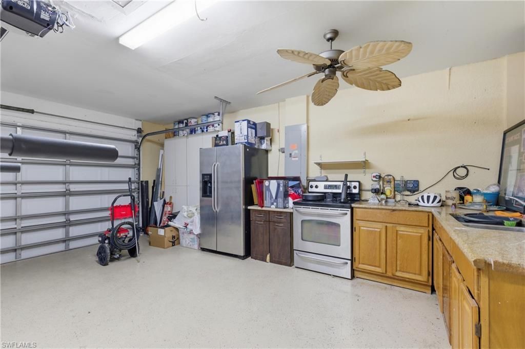 Image 26 of property listing at 2612 Ceitus PKWY, Cape Coral, FL 33991