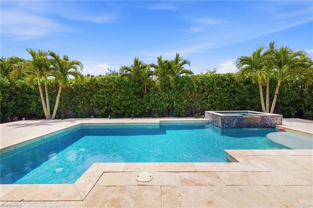 Image 32 of property listing at 2612 Ceitus PKWY, Cape Coral, FL 33991