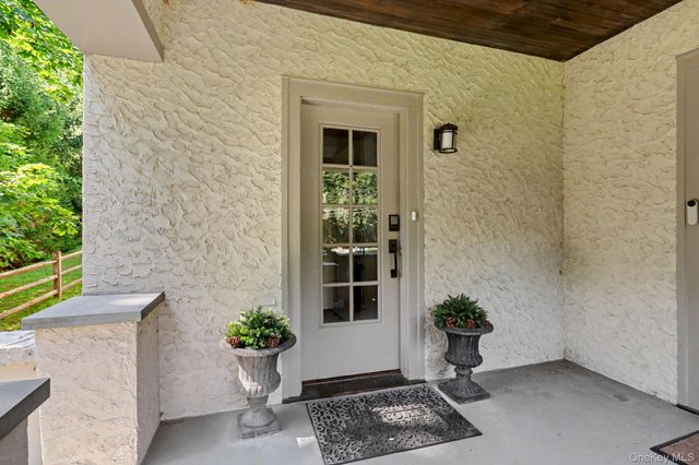 82 Douglas Road B, Chappaqua, NY 10514