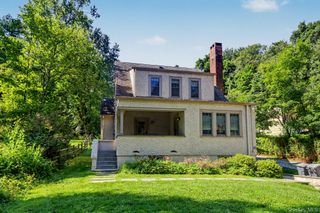 82 Douglas Road B, Chappaqua, NY 10514