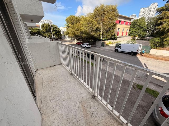 428 SW 5th Ave 203, Miami, FL 33130