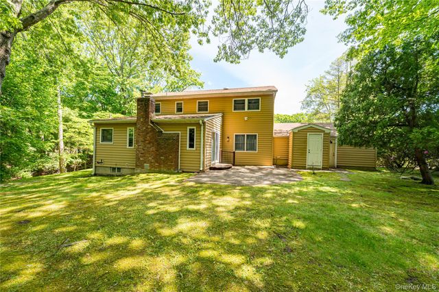 600 Scraggy Hill Road, Port Jefferson, NY 11777