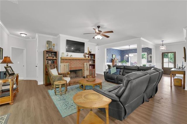 125 Hawthorn Lane, Covington, GA 30014