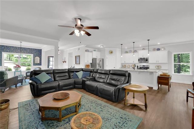 125 Hawthorn Lane, Covington, GA 30014