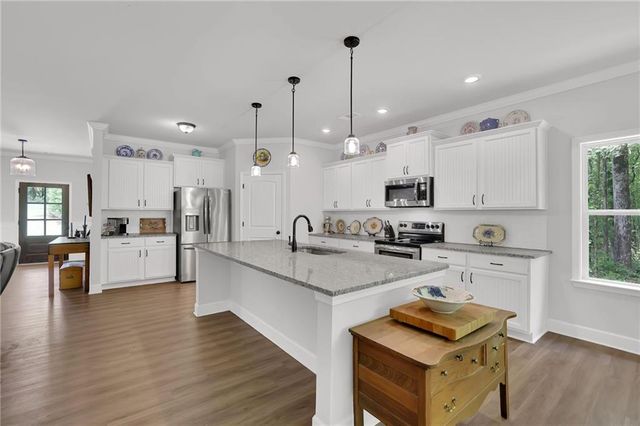 125 Hawthorn Lane, Covington, GA 30014