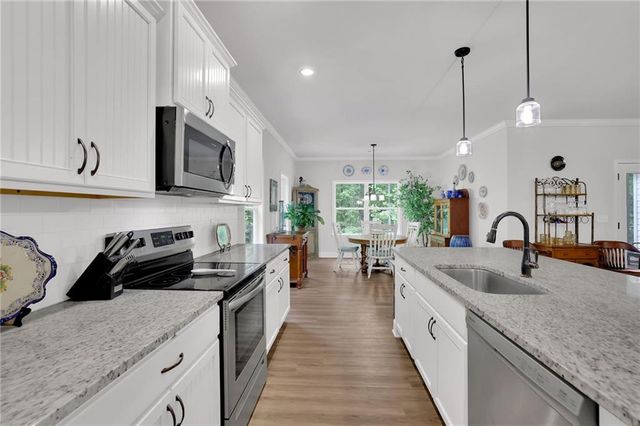 125 Hawthorn Lane, Covington, GA 30014