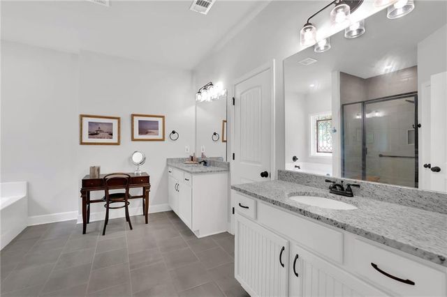 125 Hawthorn Lane, Covington, GA 30014