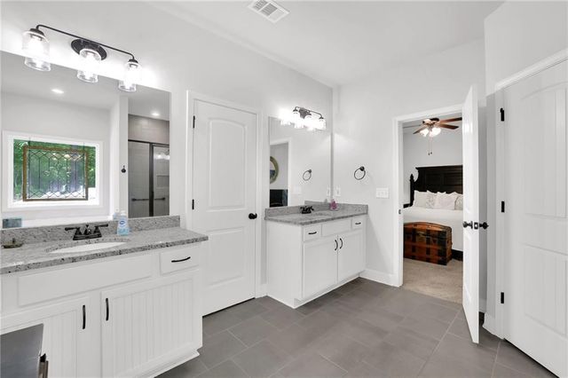 125 Hawthorn Lane, Covington, GA 30014
