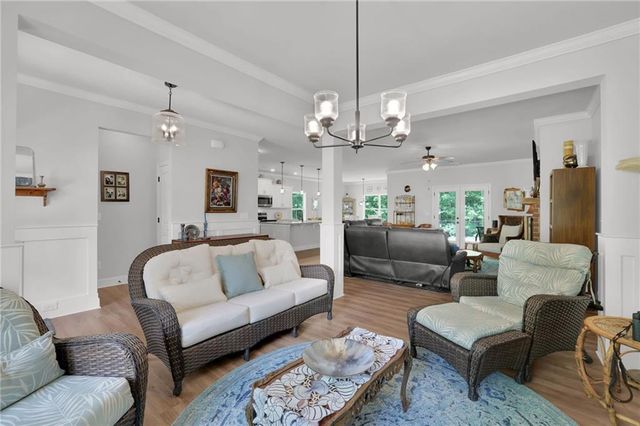 125 Hawthorn Lane, Covington, GA 30014