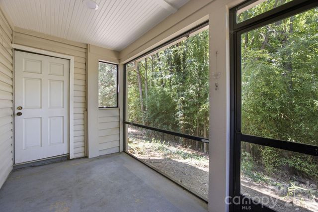 11002 Carmel Crossing Road, Charlotte, NC 28226