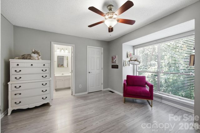 11002 Carmel Crossing Road, Charlotte, NC 28226