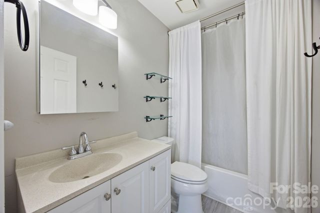 11002 Carmel Crossing Road, Charlotte, NC 28226