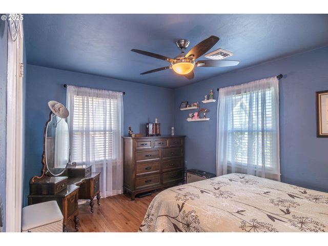 470 STERLING Dr, Roseburg, OR 97470