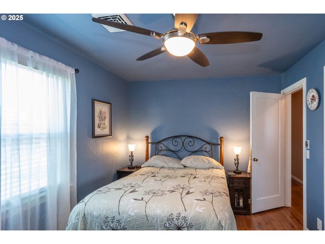 470 STERLING Dr, Roseburg, OR 97470
