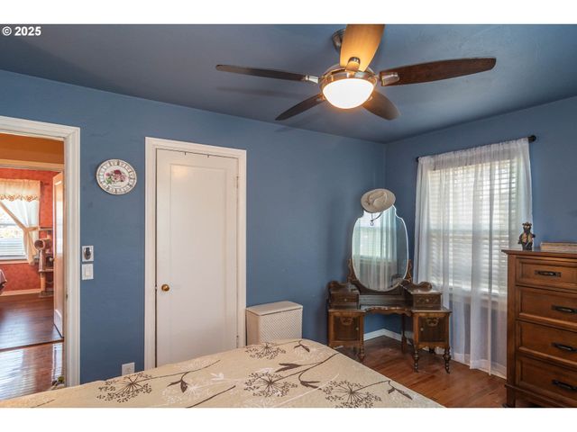 470 STERLING Dr, Roseburg, OR 97470