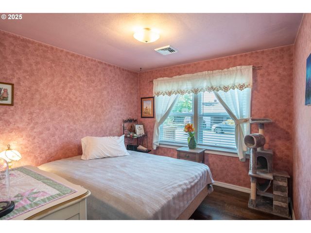 470 STERLING Dr, Roseburg, OR 97470