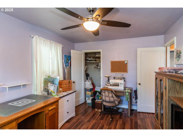 470 STERLING Dr, Roseburg, OR 97470