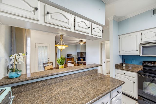 2835 Keller Springs Road 101, Carrollton, TX 75006