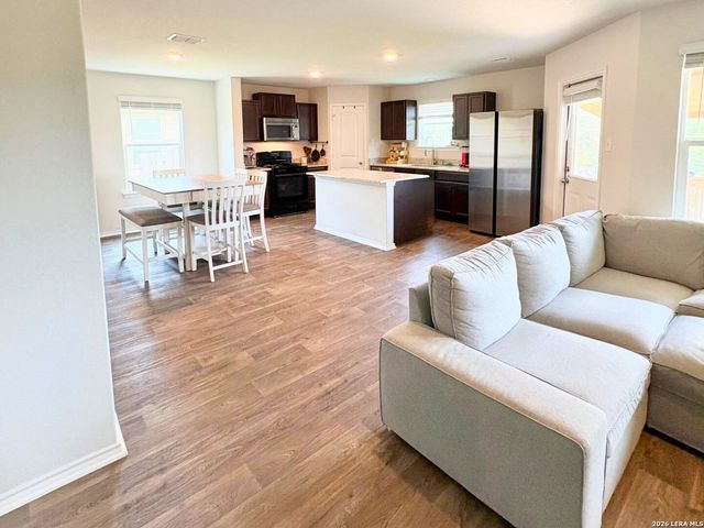 14818 Fronted Goose, San Antonio, TX 78253