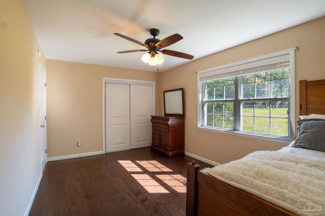 2301 Bobwhite Ln, Pensacola, FL 32534