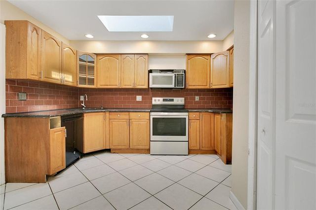 3431 HUNT LANE, Oviedo, FL 32765