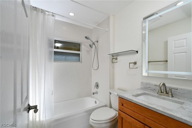 1118 NW 17th ST, Cape Coral, FL 33993