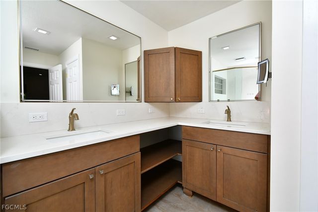 1118 NW 17th ST, Cape Coral, FL 33993