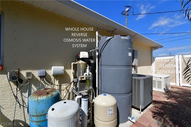 1118 NW 17th ST, Cape Coral, FL 33993