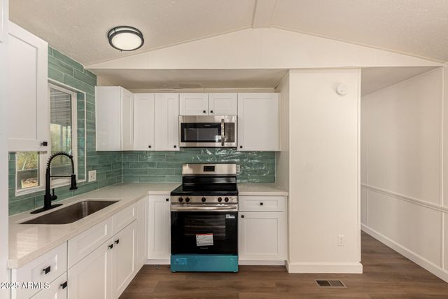 3663 N THISTLE Drive, Florence, AZ 85132