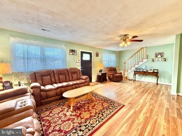12 ROGERS CIR, Newark, DE 19702