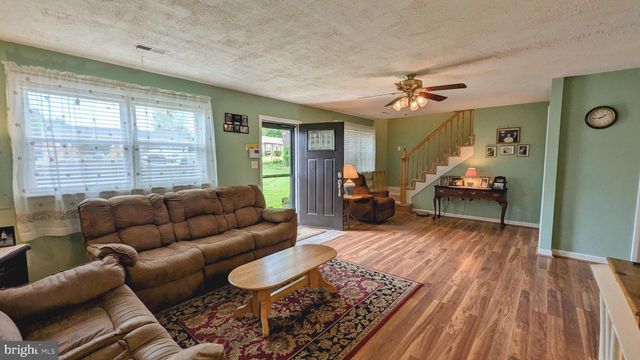 12 ROGERS CIR, Newark, DE 19702