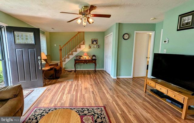 12 ROGERS CIR, Newark, DE 19702