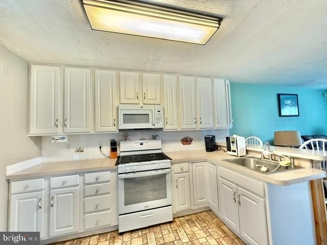 12 ROGERS CIR, Newark, DE 19702