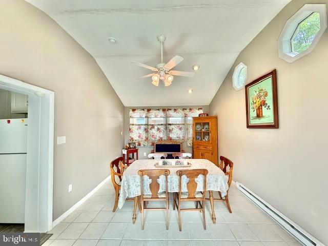 12 ROGERS CIR, Newark, DE 19702
